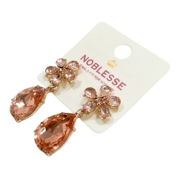 Light Peach Flower with  Teardrop Dangle Earrings - Picture 3 of 4